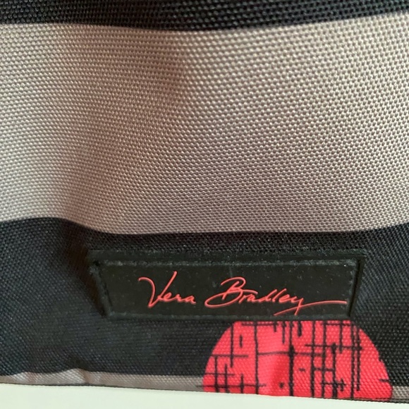 Vera Bradley crossbody bag. Great for travel! - Picture 3 of 13